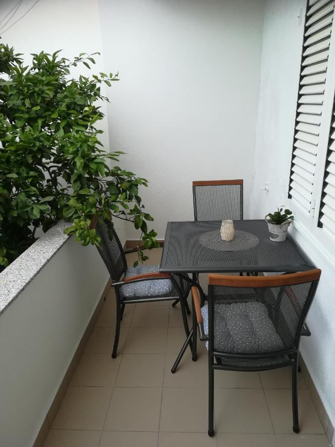 Filip 2 Hotel Biograd Na Moru Exterior photo